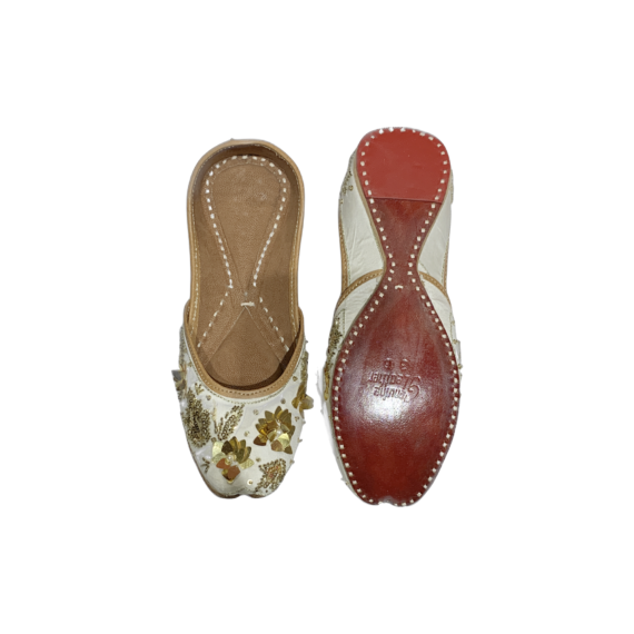 Traditional Indian Women Ladies Embroidered Punjabi Juttis Mojari Ethnic Shoes Handmade White Golden Jutti Comfort Flat Shoes