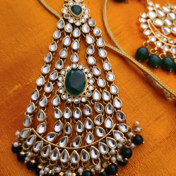 Indian Traditional Bollywood Fashion Kundan Bridal Jewelry Set with Choker Earrings Maang Tikka for Women