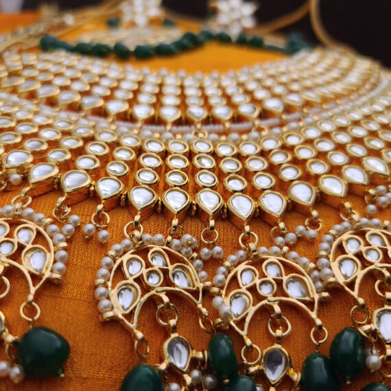 Indian Traditional Bollywood Fashion Kundan Bridal Jewelry Set with Choker Earrings Maang Tikka for Women