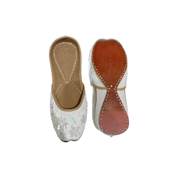 Traditional Indian Women Ladies Embroidered Punjabi Juttis Mojari Ethnic Shoes Handmade Off White Jutti Comfort Flat Shoes