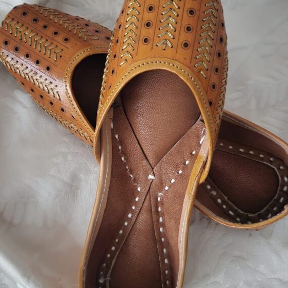 Traditional Indian Punjabi Juttis Women Ladies Mojari Ethnic Shoes Handmade Jutti Comfort Flat Brown
