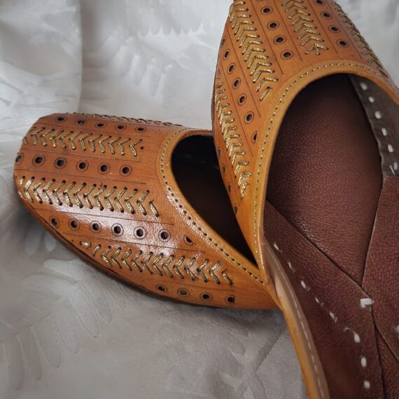 Traditional Indian Punjabi Juttis Women Ladies Mojari Ethnic Shoes Handmade Jutti Comfort Flat Brown
