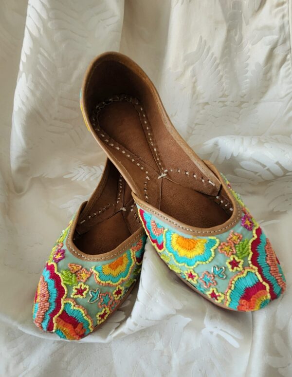 Traditional Indian Punjabi Juttis Women Ladies Mojari Ethnic Shoes Handmade Jutti Comfort Flat Shoes Blue