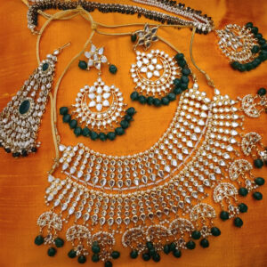 Indian Traditional Bollywood Fashion Kundan Bridal Jewelry Set with Choker Earrings Maang Tikka for Women